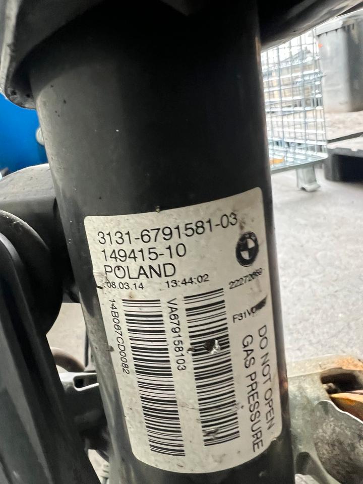 BMW 3er F30 F31 320d Achsschenkel Radnabe Bremssattel Vorne – Bild 8