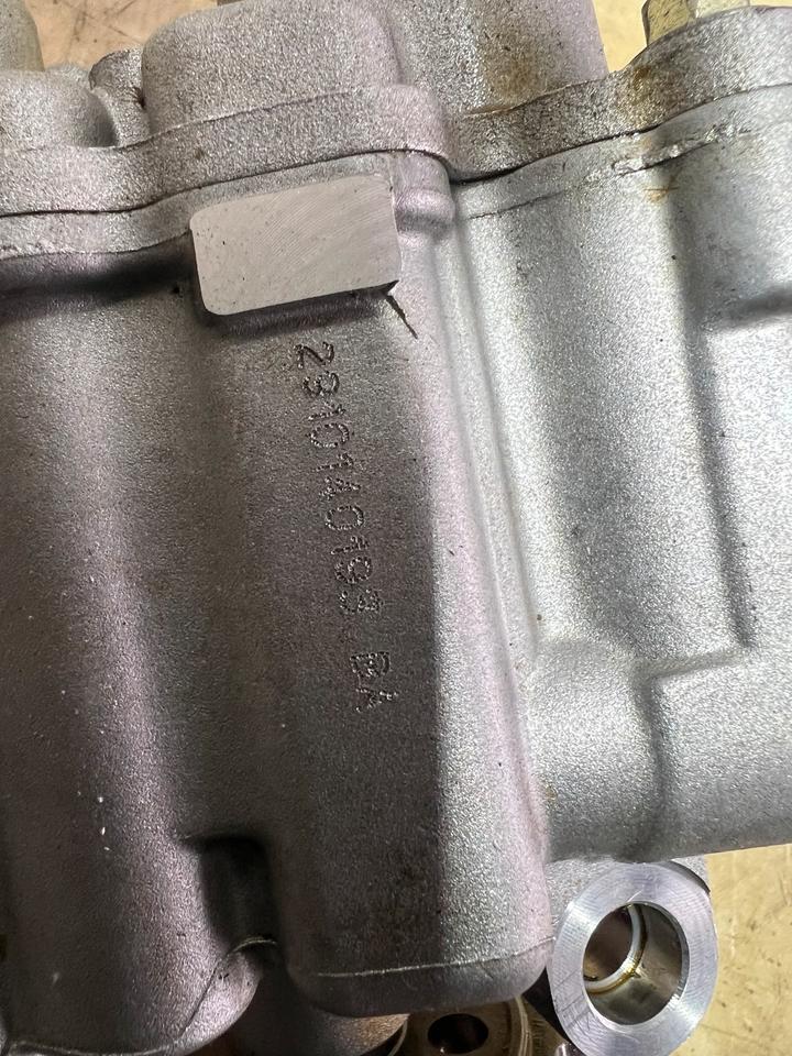 Jaguar Land Rover Range Rover Sport L494 Ölpumpe DW93-6600 – Bild 5