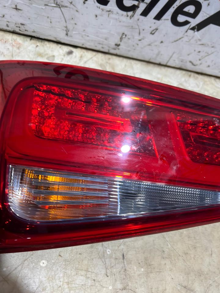 Audi A1 8X LED Heckleuchte Rückleuchte Leuchte Hinten – Bild 16