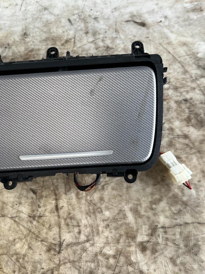 BMW 5er F10 F11 Ablagefach 9206401 – Bild 3