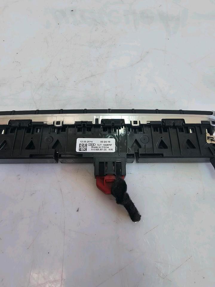 Audi A3 8V Schalterleiste Bedienteil Schalterblock 8V925301CC – Bild 5