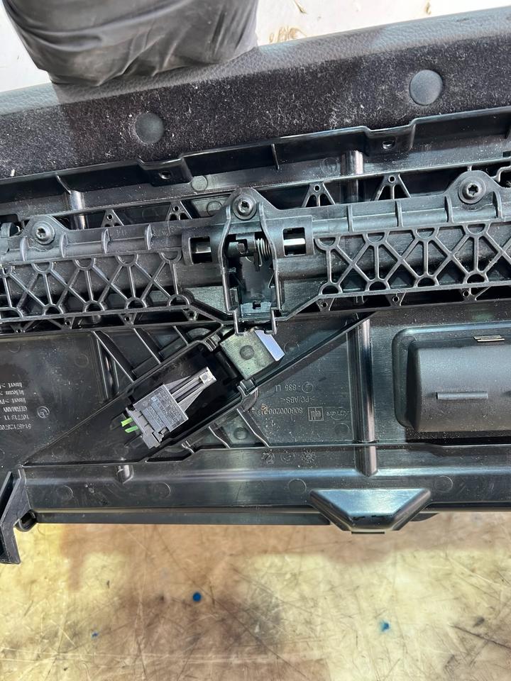 BMW 6er E63 E64 Handschuhfach Ablagefach 7128705 – Bild 4