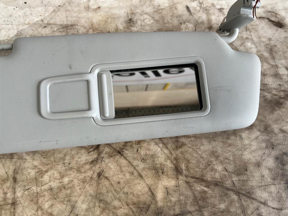 Audi A3 8V Sonnenblende Schutzblende – Bild 9