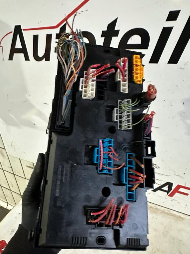 BMW 5er F10 F11 Stromverteilung Sicherungskasten 9210861 – Bild 5