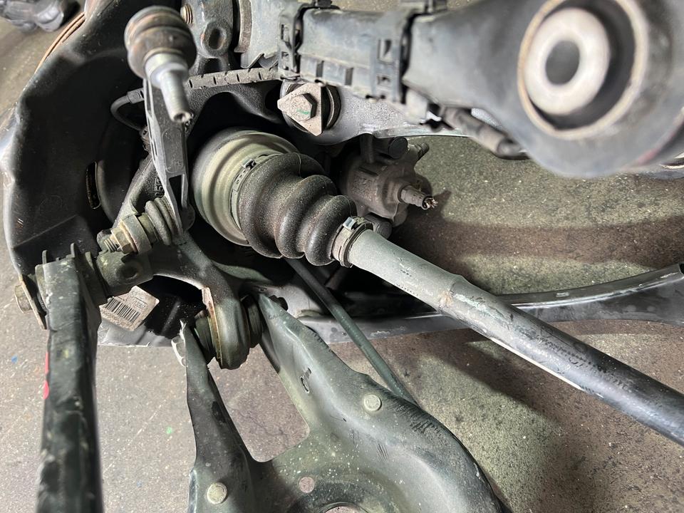 BMW 3er F30 F31 320d Achsschenkel Querlenker Radnabe Hinten – Bild 8