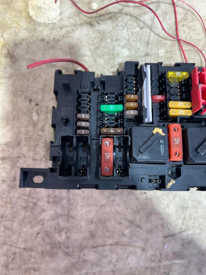 Mini BMW F45 F55 Stromverteiler Basis Sicherungskasten 9270354 – Bild 4