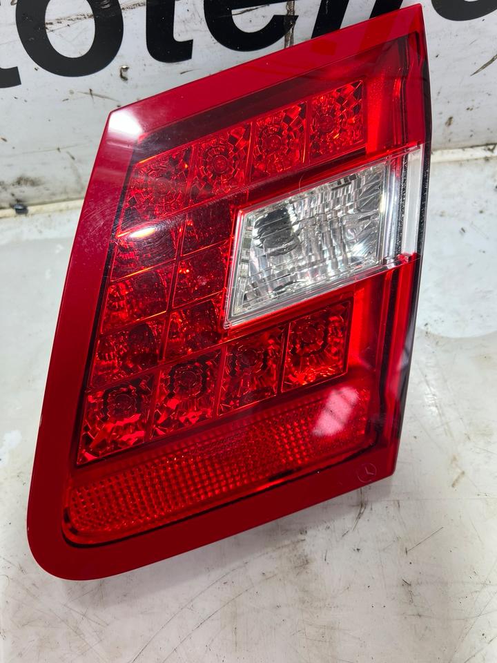Mercedes E-Klasse W212 LED Rückleuchte Innenleuchte Rechts Links – Bild 9