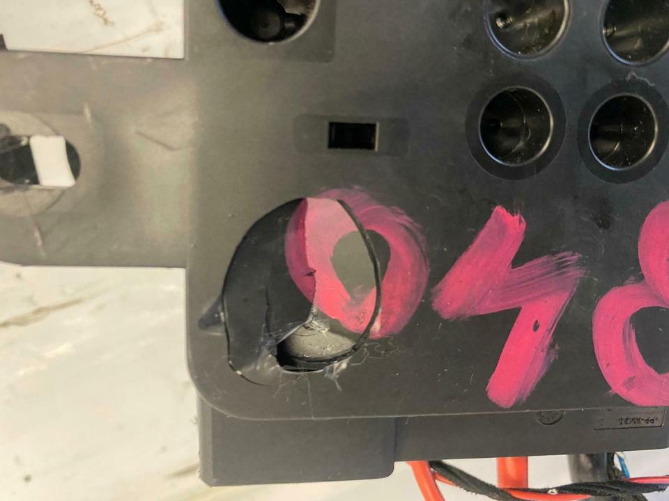 Audi A3 8P Q7 A8 Hauptsicherungsdose Sicherung Relais 8P0937548A – Bild 5