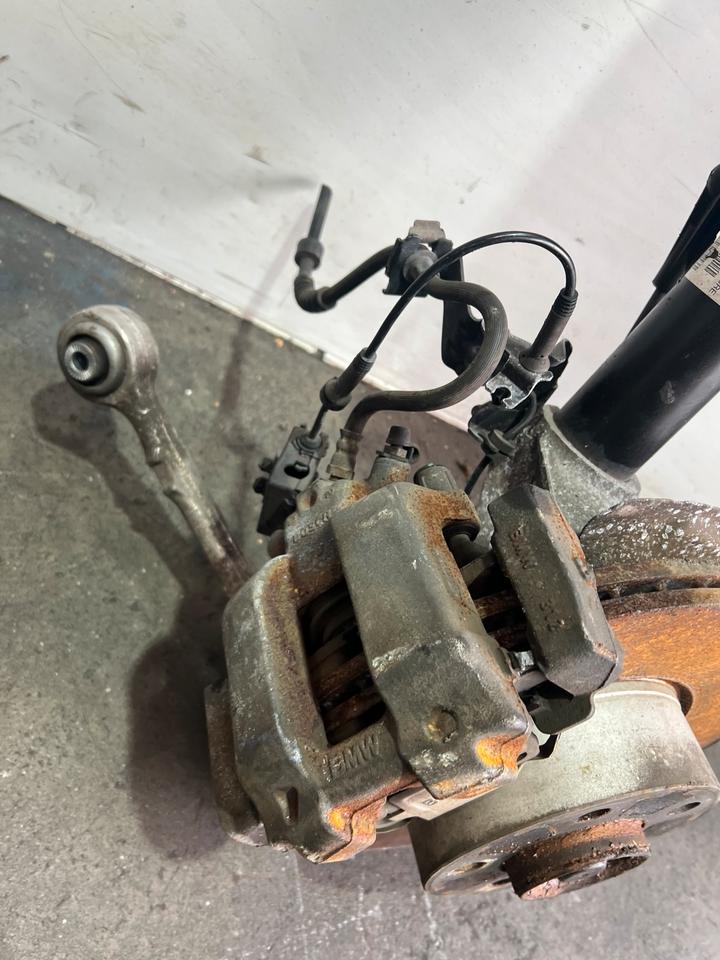 BMW 3er F30 F31 320d Achsschenkel Radnabe Bremssattel Vorne – Bild 16