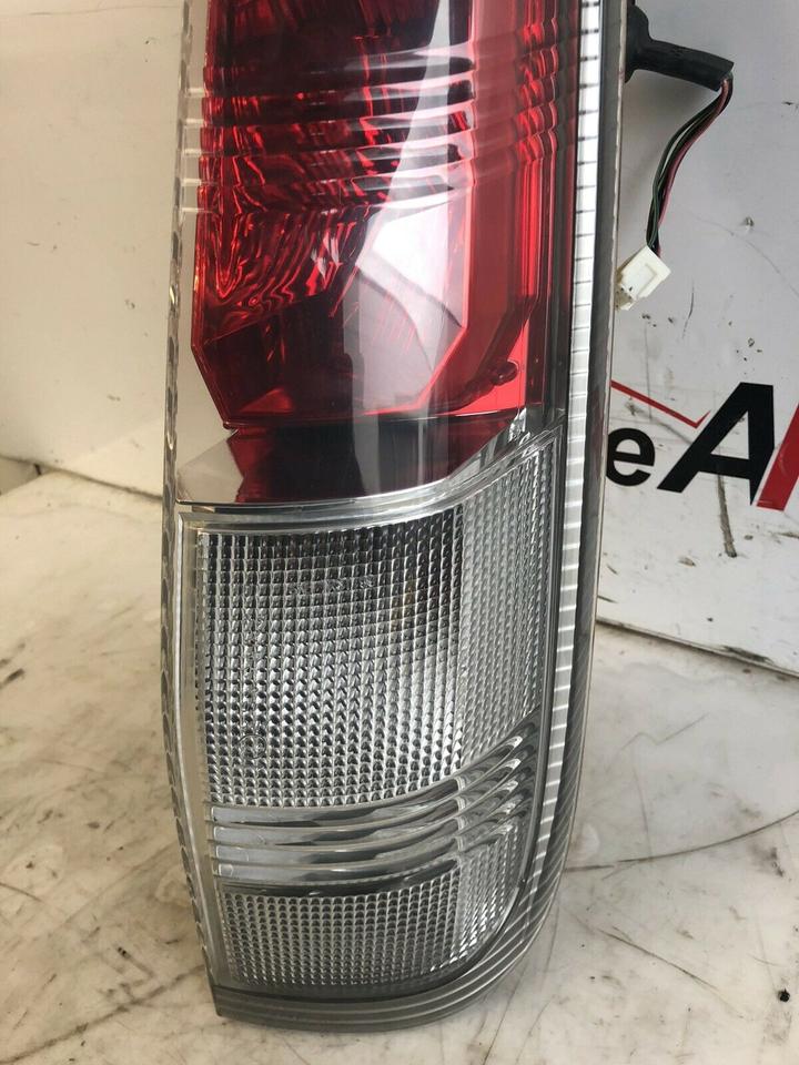 Nissan X-Trail T30 Heckleuchte Rückleuchte Rücklicht Rechts – Bild 6