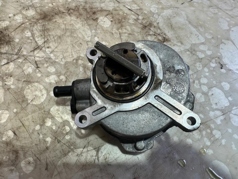 BMW 5er 6er 545i 645i N62 Unterdruckpumpe Vakuumpumpe 7635657 – Bild 2