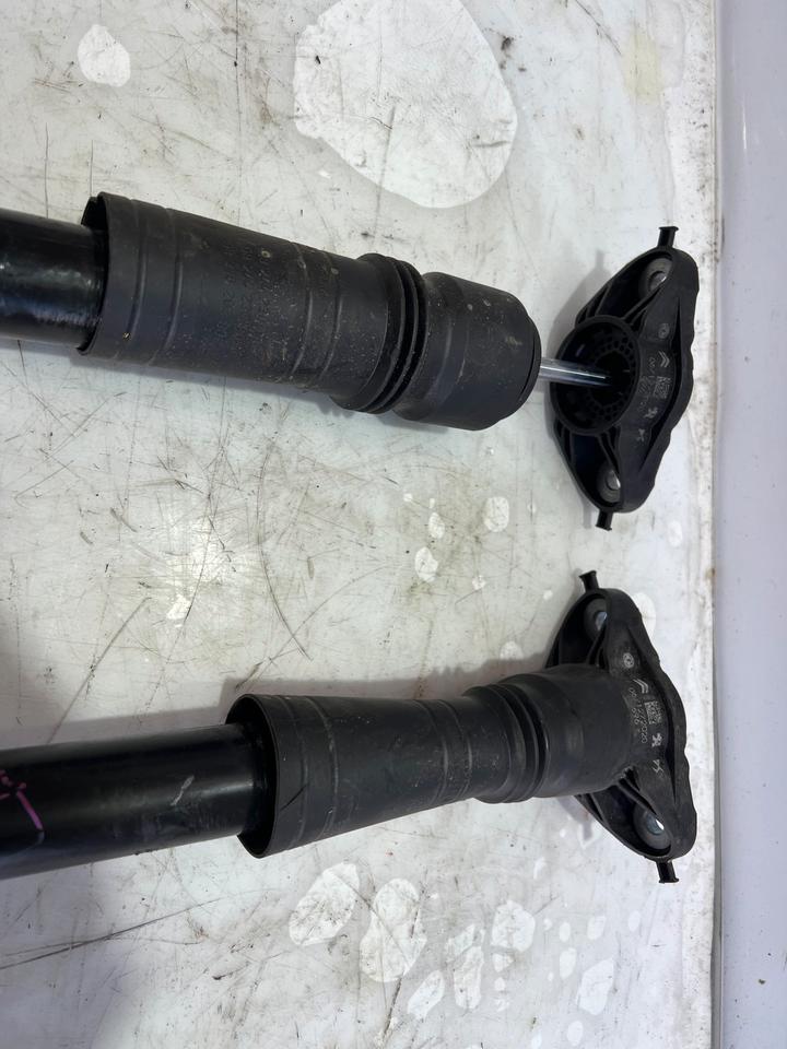 Opel Corsa F Stoßdämpfer Federbein Hinten – Bild 3