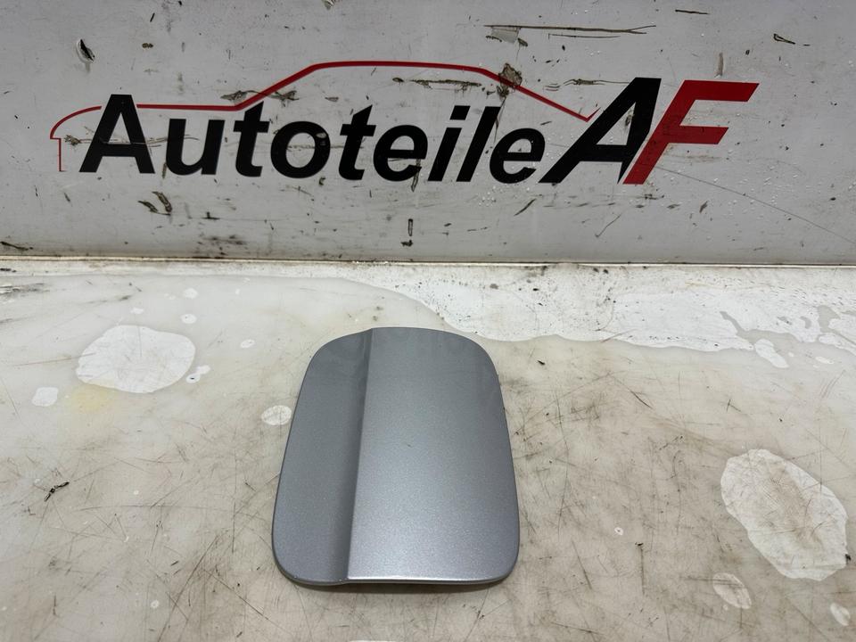 Audi A4 B8 8K Tankdeckel Tankklappe 8K0809907 LX7W