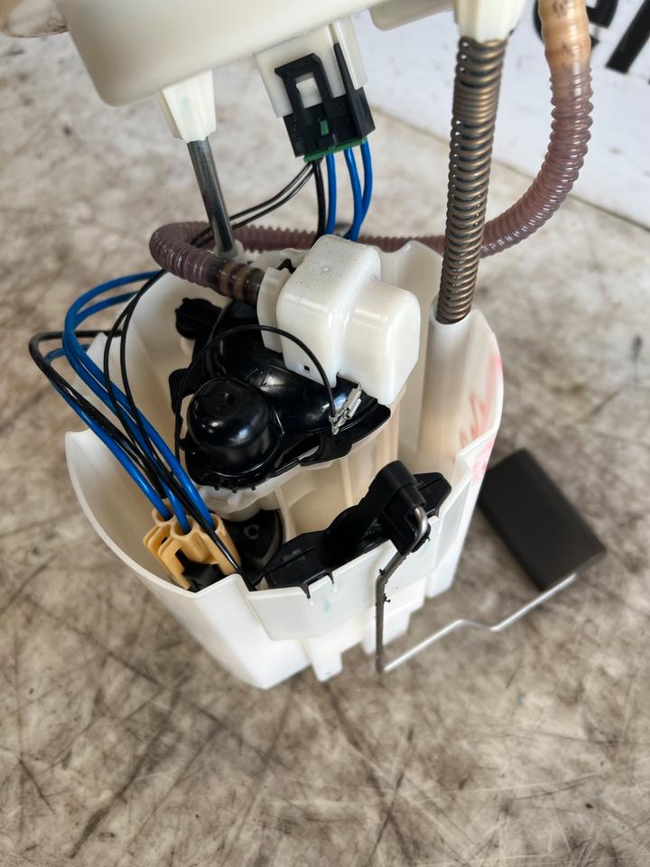 Mini Cooper S F56 Benzinpumpe Kraftstoffpumpe 7300477 – Bild 4