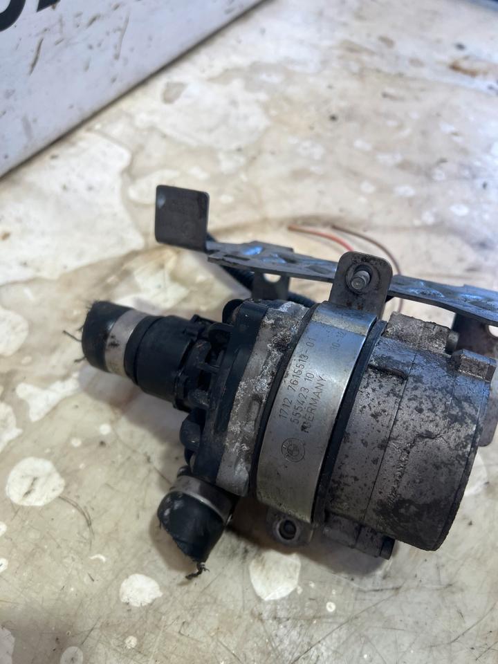 BMW 7er F01 F02 Zusatzwasserpumpe Pumpe 7615513 – Bild 5