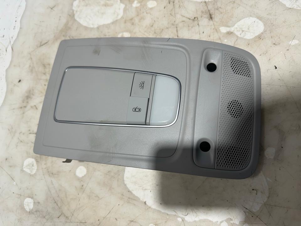 Audi A3 8V Leseleuchte Innenleuchte Dachleuchte Leuchte 8V0947135 – Bild 4