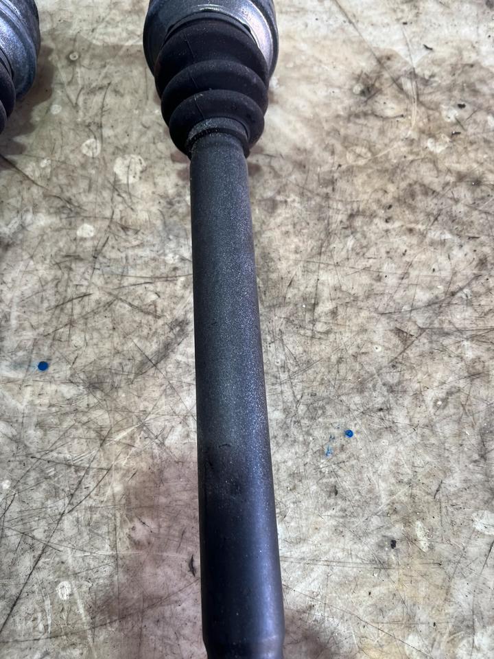 BMW 5er F10 M5 M6 F12 F13 F06 Antriebswelle Gelenkwelle Hinten – Bild 4