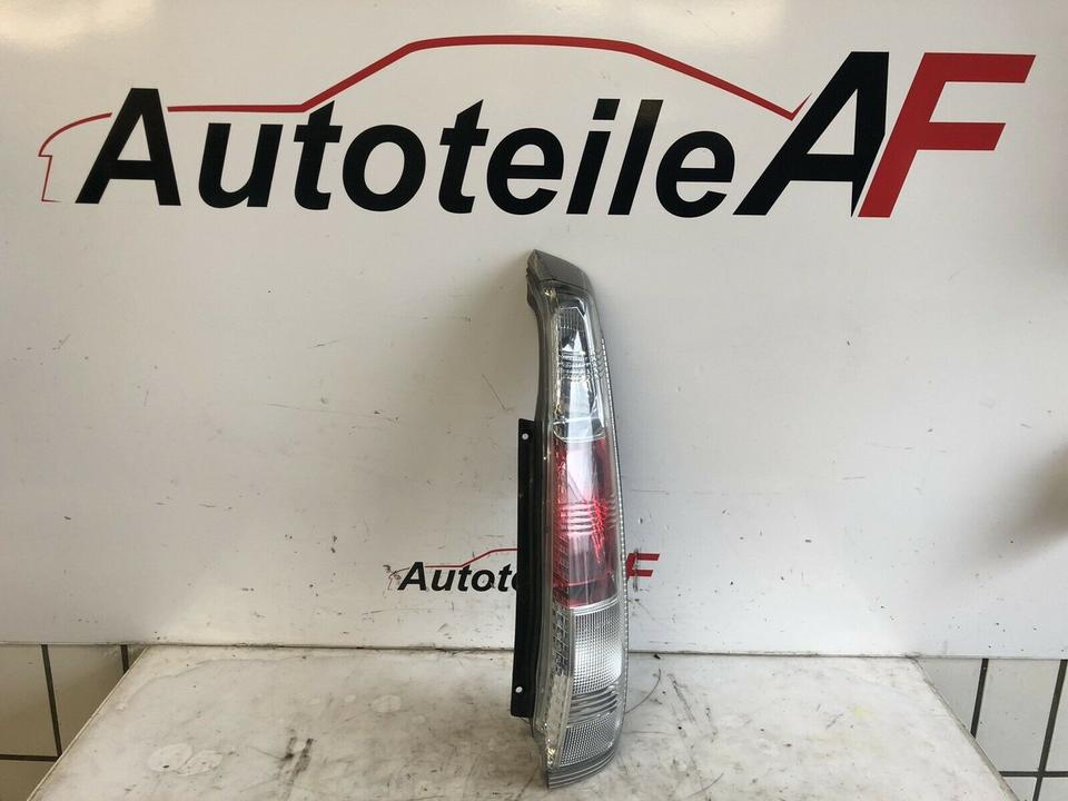 Nissan X-Trail T30 Heckleuchte Rückleuchte Rücklicht Rechts