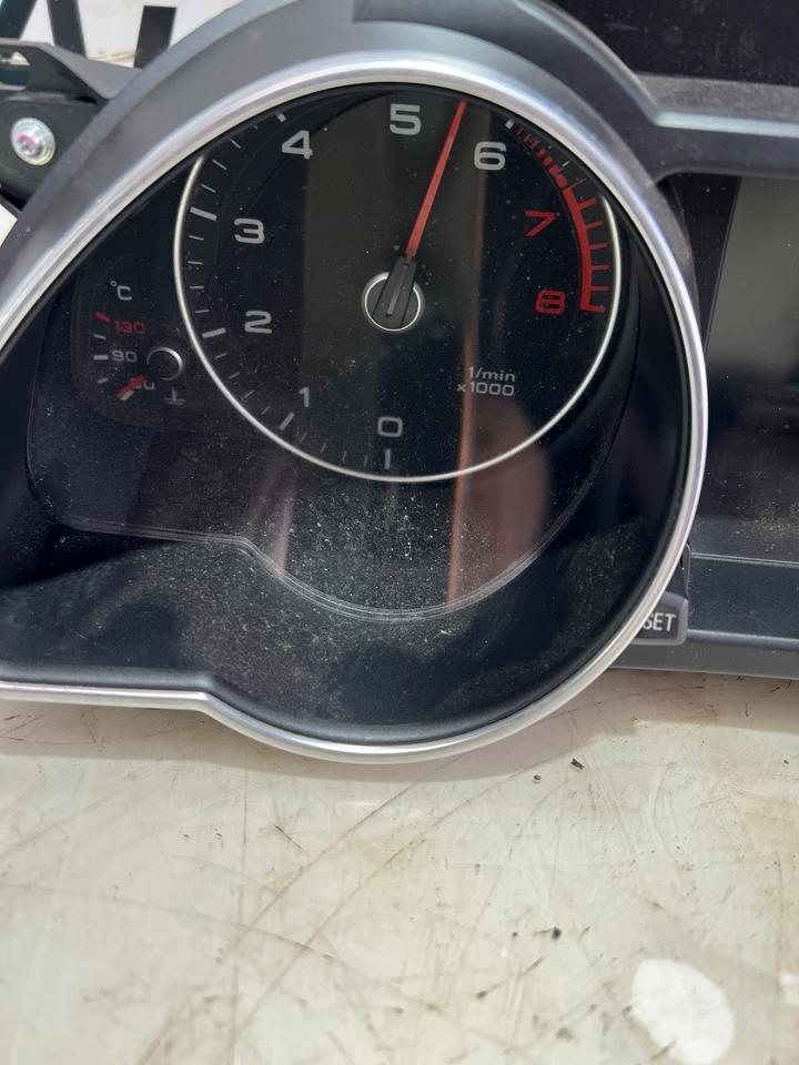 Audi A5 8T Tacho Tachometer Kombiinstrument 8T0920930B – Bild 4