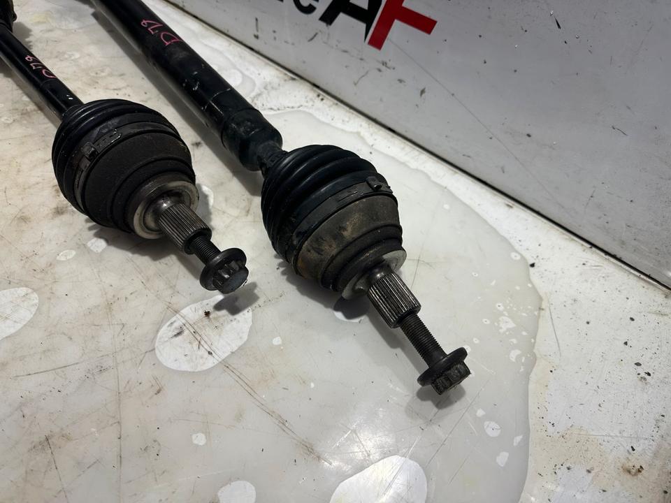 Audi A3 8V 1.4 TFSI 122 PS Antriebswelle 1K0407271LB 5Q0407272BN – Bild 2