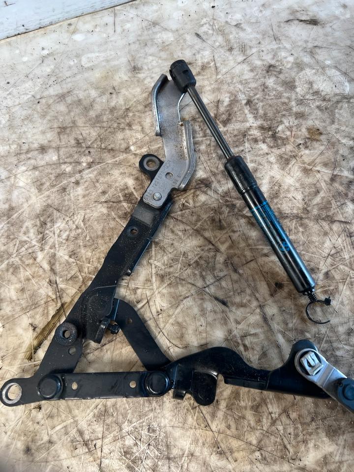 BMW 5er F10 F11 Motorhaubenscharnier 7201275 7201276 – Bild 8
