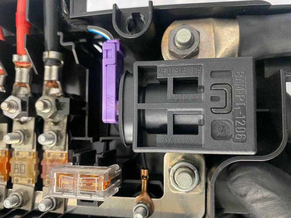 Audi A3 8P Q7 A8 Hauptsicherungsdose Sicherung Relais 8P0937548A – Bild 7