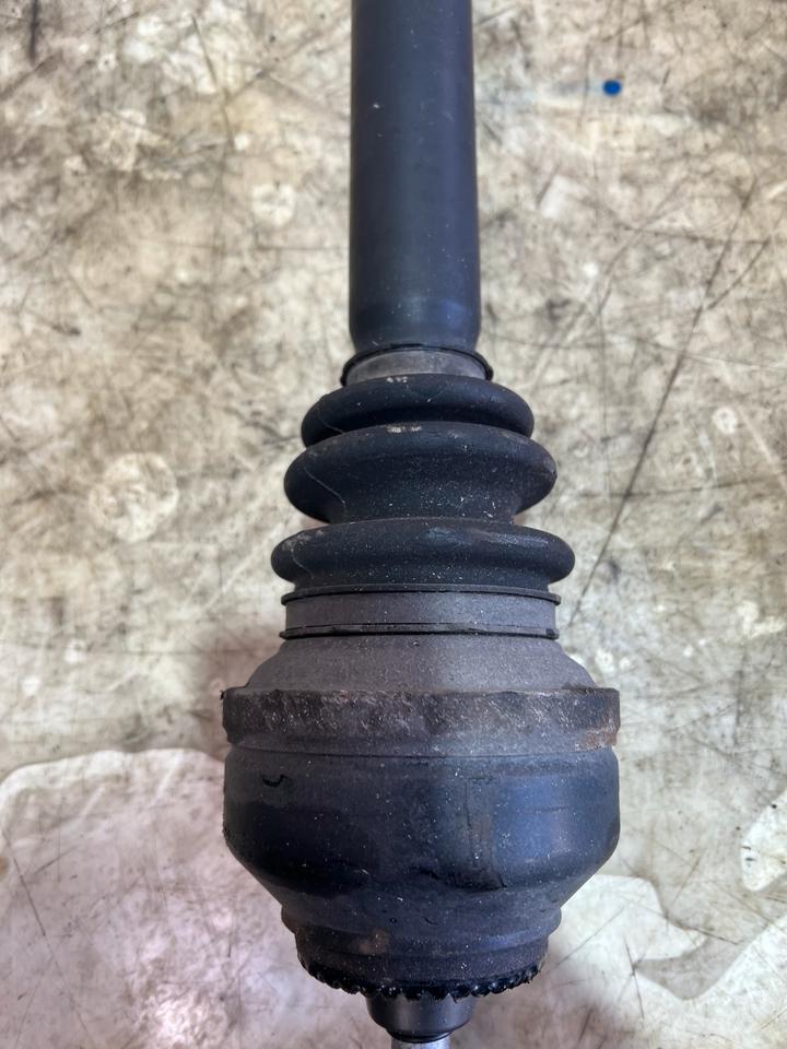 BMW 5er F10 M5 M6 F12 F13 F06 Antriebswelle Gelenkwelle Hinten – Bild 7