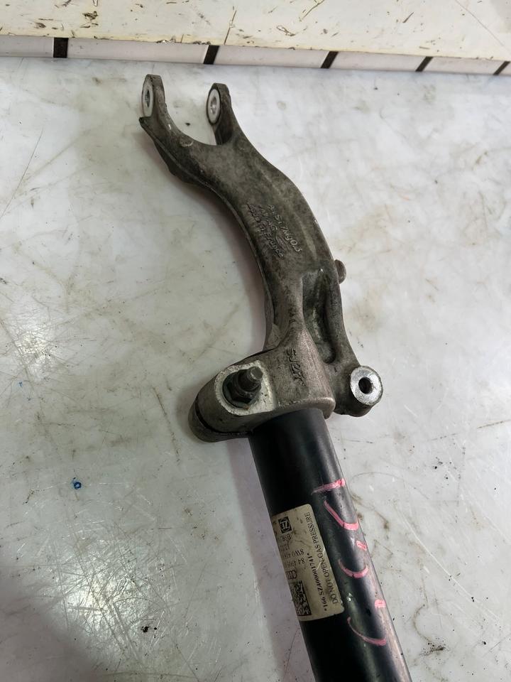 Audi A4 B9 8W Stoßdämpfer Federbein Dämpfer Vorne – Bild 6