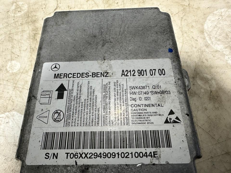 Mercedes W204 Airbag Steuergerät Modul A2049012704 – Bild 4