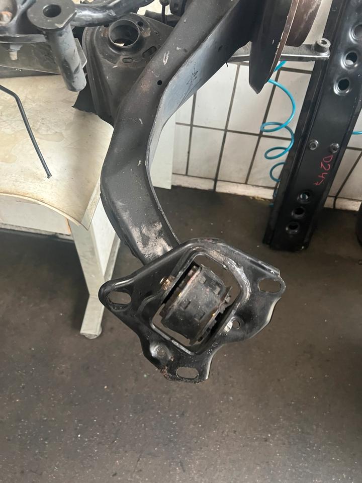 Mini Clubman S F54 Hinterachse Achse Achsträger Träger Achskörper – Bild 6