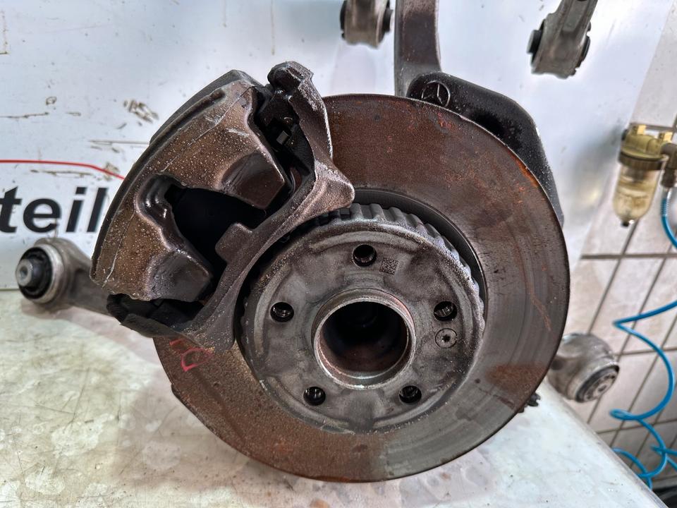 Mercedes W205 S205 Achsschenkel Radnabe Bremssattel Vorne – Bild 4