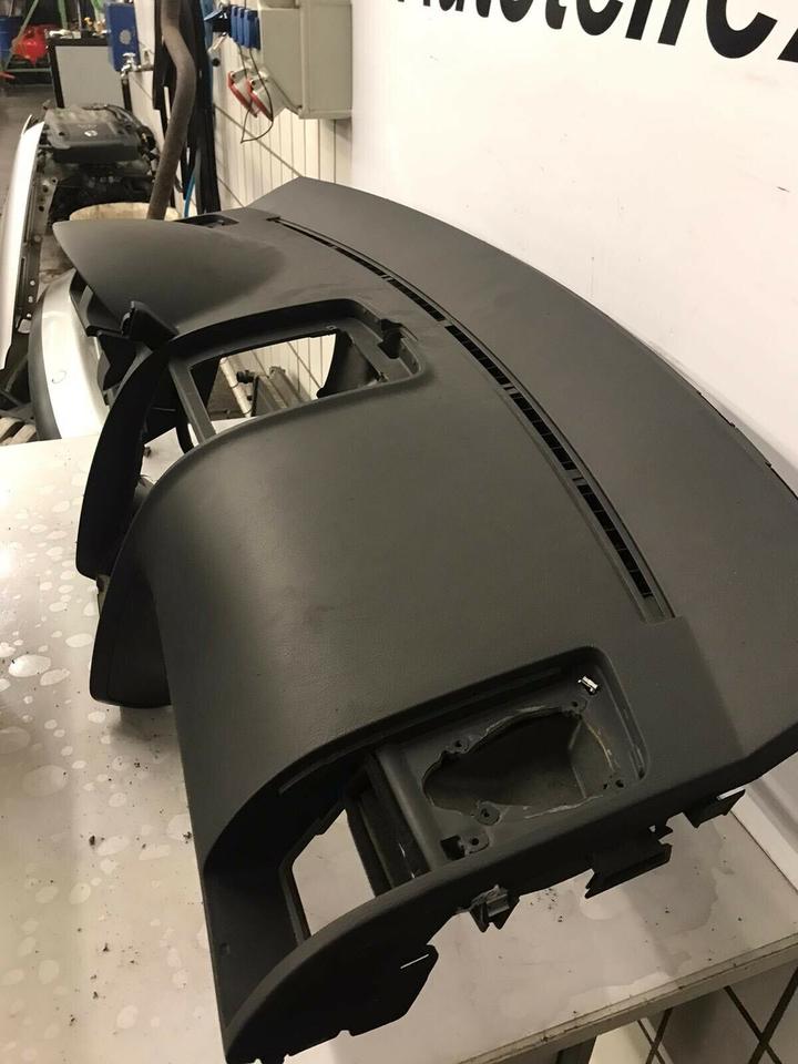 VW Touran 1T TDI Armaturenbrett Cockpit Airbag Dashboard – Bild 5