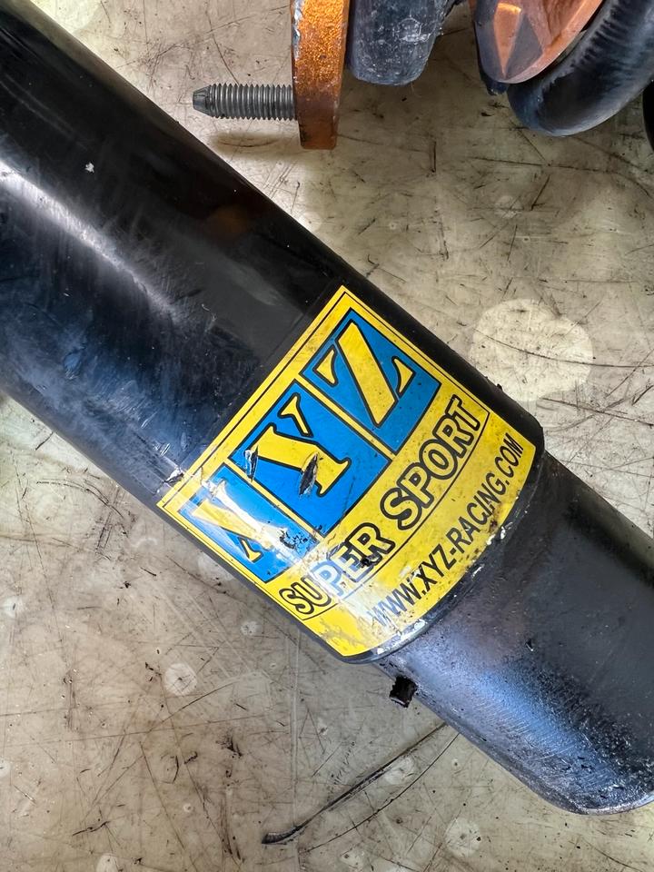 VW Touran 1T3 GP2 Gewindefahrwerk Fahrwerk Stoßdämpfer Federbein – Bild 6