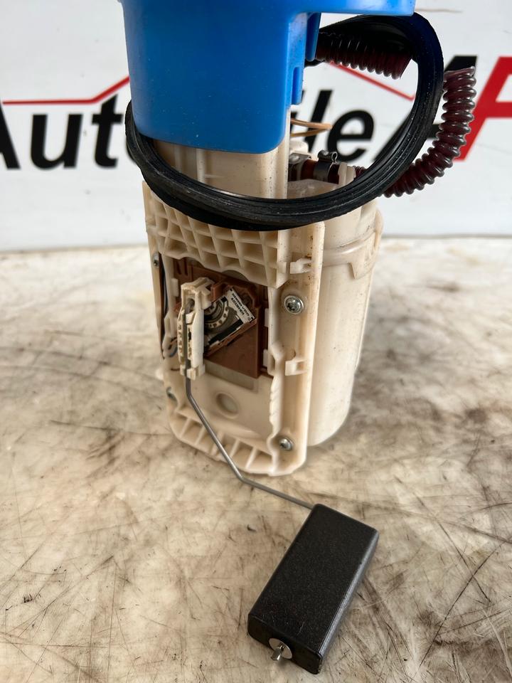 VW Golf 5 GTI 2.0 TFSI Kraftstoffpumpe Benzinpumpe 1K0919051AQ – Bild 3