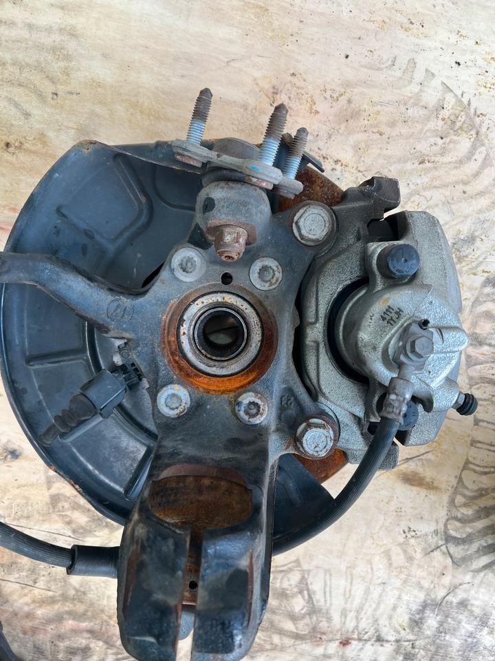 VW Beetle 5C Achsschenkel Radnabe Bremssattel Vorne – Bild 6