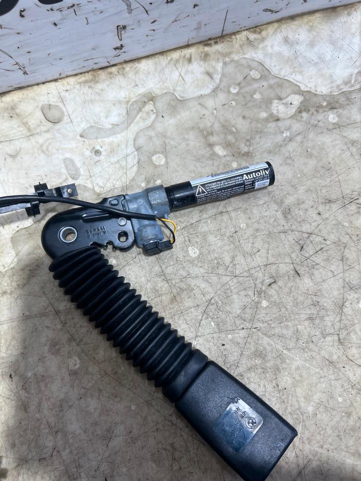 Mini Cooper R58 Gurtstraffer Gurtschloss Vorne Rechts Links – Bild 9