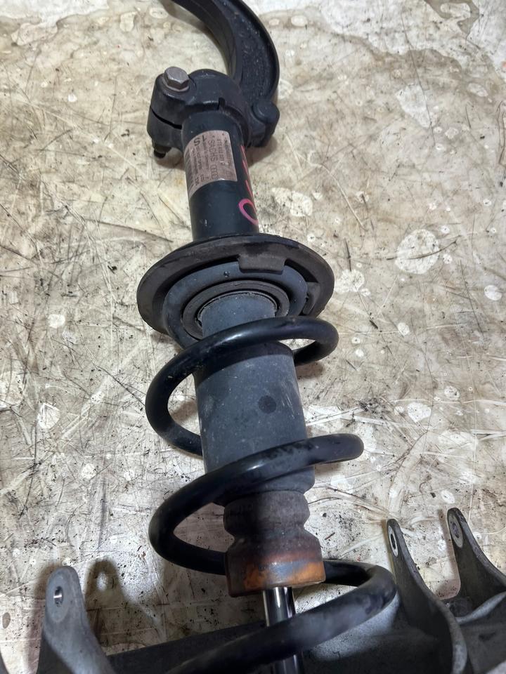 Audi A4 A5 8T B8 8K Stoßdämpfer Federbein Vorne Rechts Links – Bild 4