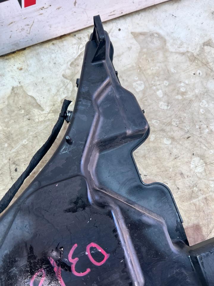 Audi A4 B9 8W Wischwasserbehälter Behälter 8W0955451J – Bild 3