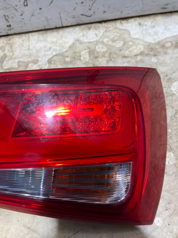 Audi A1 8X LED Heckleuchte Rückleuchte Leuchte Hinten – Bild 3