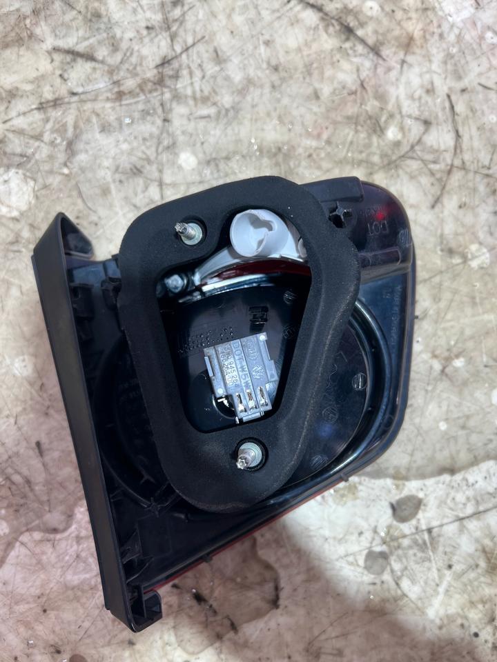 VW Tiguan 5N Rückleuchte Heckleuchte Leuchte Hinten – Bild 11