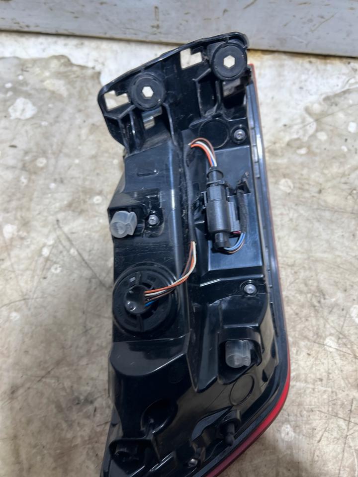 Audi A4 B9 8W Limousine Rückleuchte Heckleuchte Leuchte Hinten – Bild 7