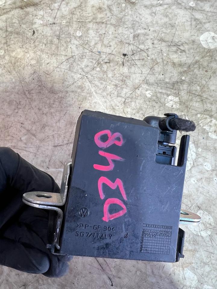 VW Touran 1T Heckklappenschloss Schloss Hinten 1T0827505H – Bild 6