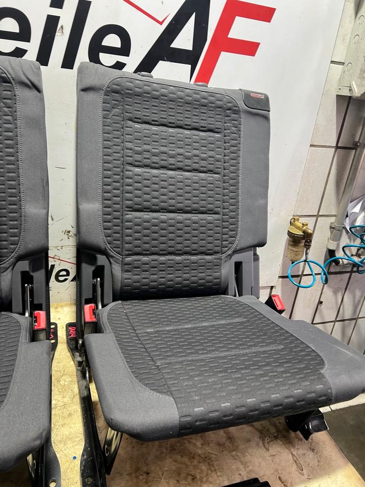VW Touran 1T1 1T2 GP1 3.Reihe Sitzreihe Rücksitzbank Sitze Hinten – Bild 15