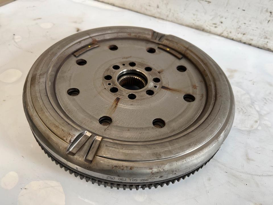 VW Audi Seat Skoda Schwungrad 06J105266 – Bild 6