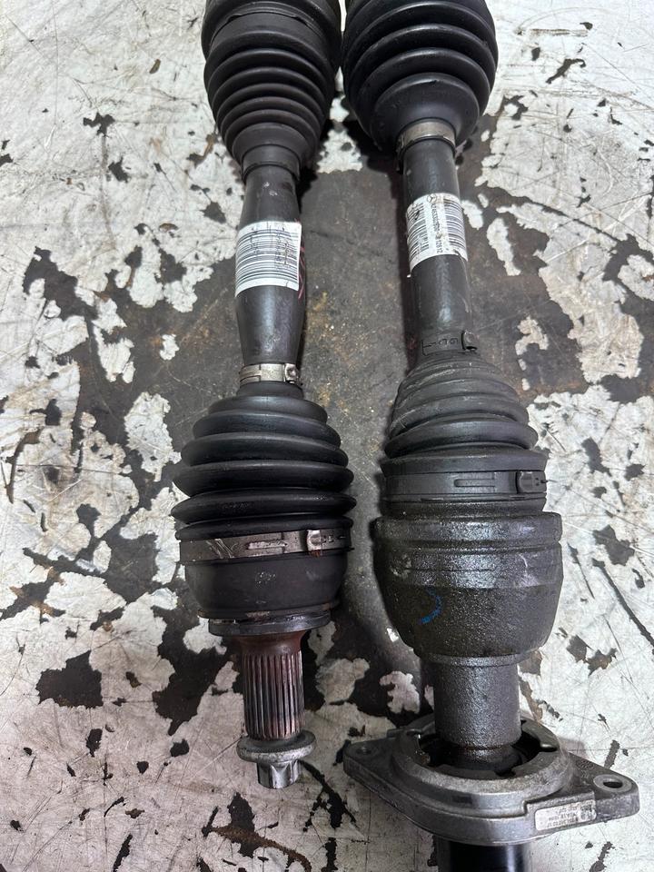 Mercedes W246 B180 Antriebswelle Vorne A2463302700 A2463302800 – Bild 5