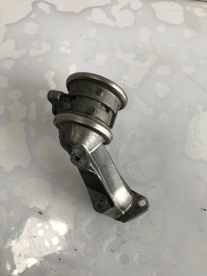 Audi A4 B8 8K A6 4F AGR Ventil 06E131102 – Bild 3