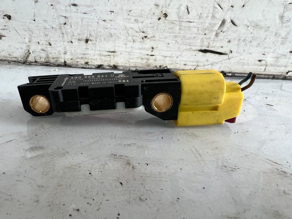Audi A3 Crashsensor 4B0959643D – Bild 2