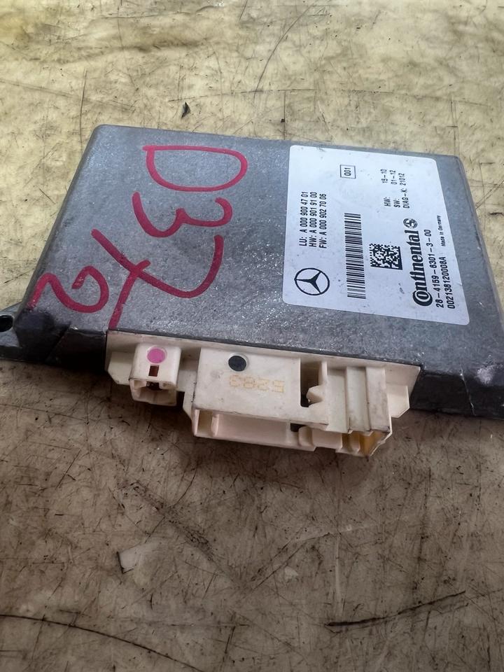 Mercedes CLS W218 W212 Steuergerät Abstandstempomat A0009004701 – Bild 3