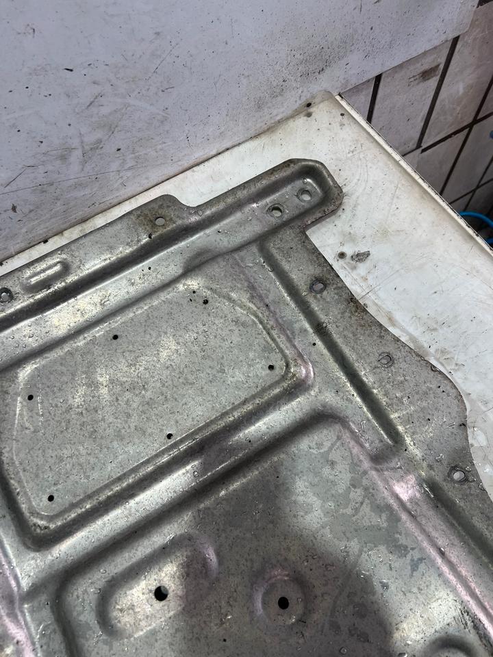 VW Eos 1F Unterbodenschutz Abdeckung Unterbodenschutz 1Q0825237 – Bild 4