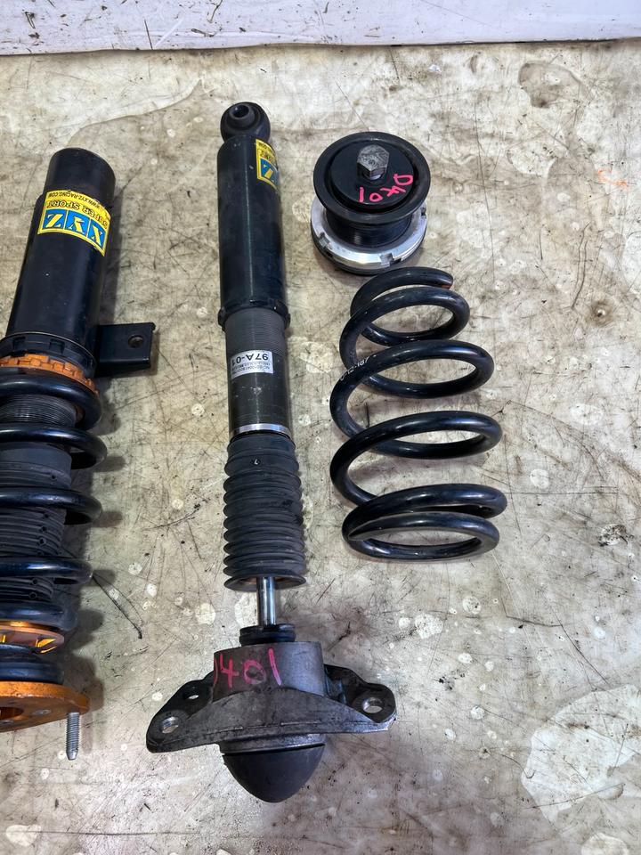 VW Touran 1T3 GP2 Gewindefahrwerk Fahrwerk Stoßdämpfer Federbein – Bild 4